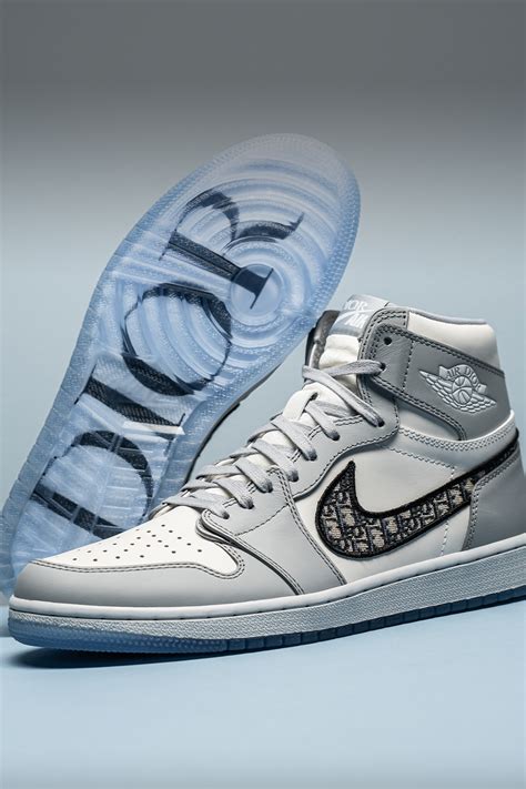 jordan dior wallpaper|jordan 1 Dior high wallpaper.